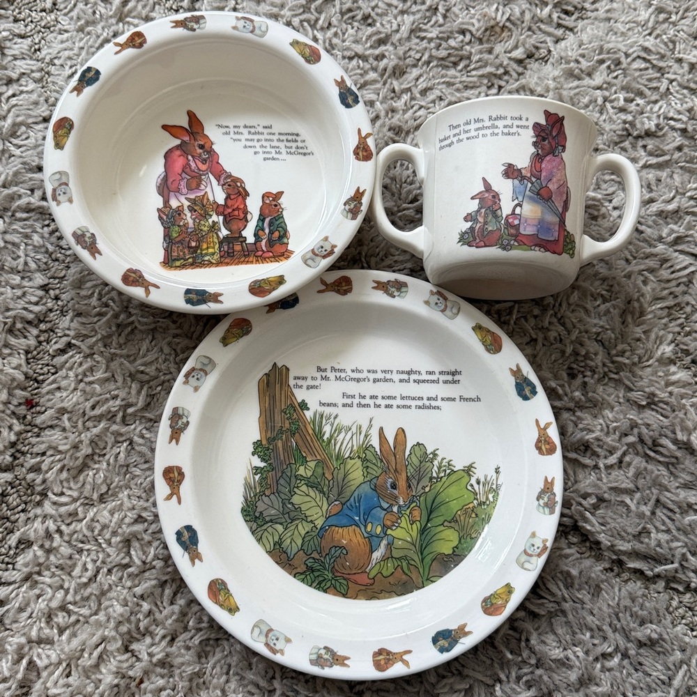 Vintage Peter Rabbit Ceramic Bowl, Plate & Cup Set, great condition